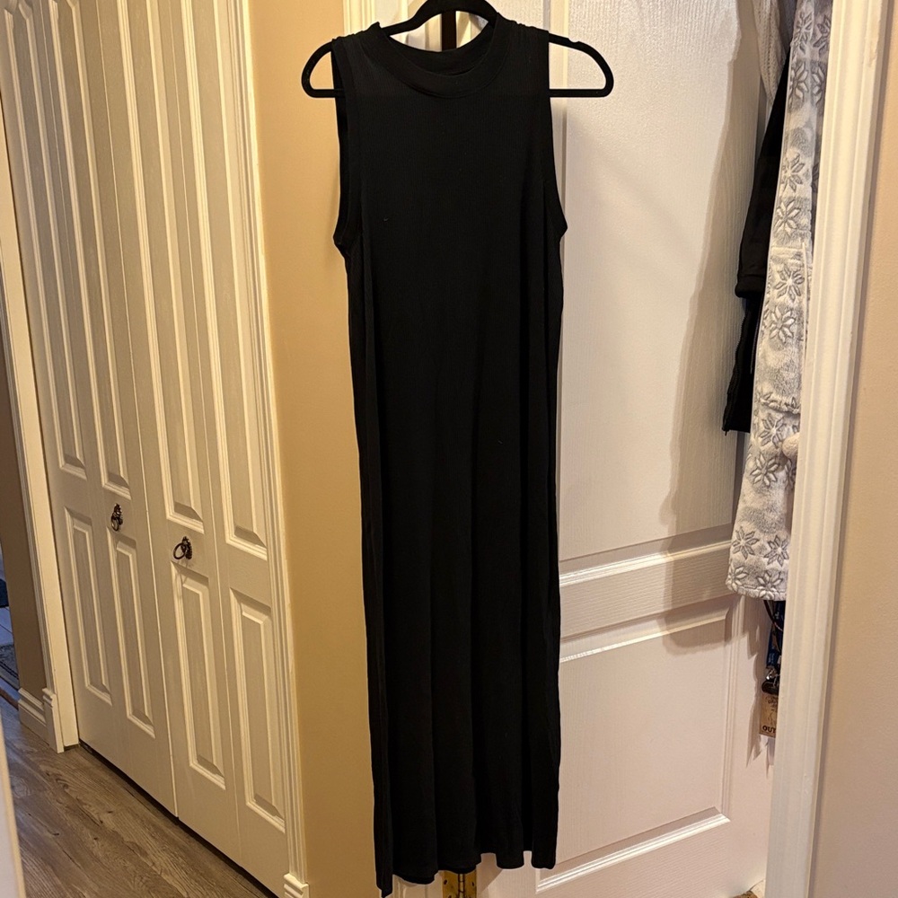 Richer Poorer Elegant Black Sleeveless Maxi Dress